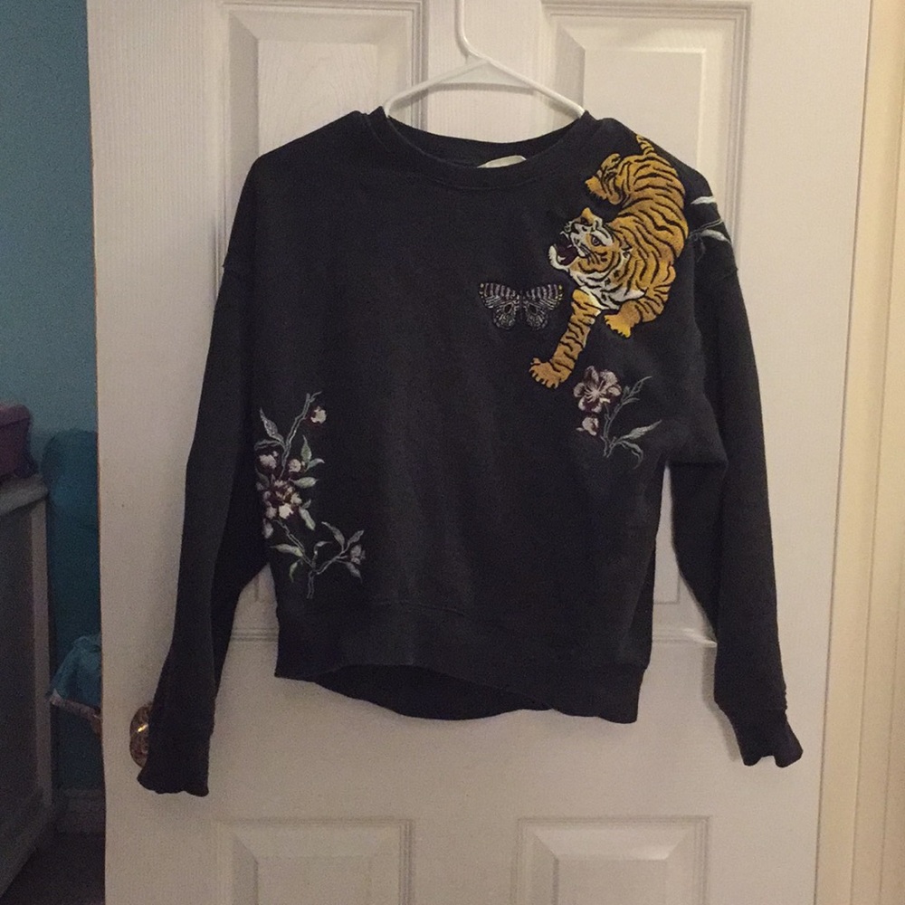 🎁CUTE H&M SWEATER